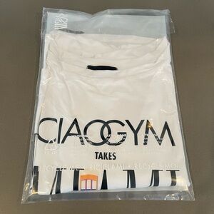 MWT CIAO GUM White Women's Short Sleeve Tee